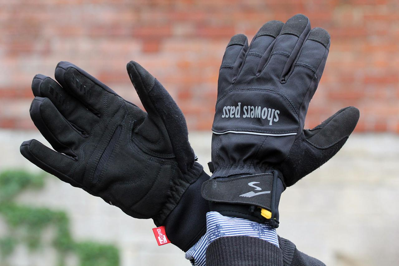 Review: Showers Pass Men's Crosspoint Softshell WP gloves | road.cc